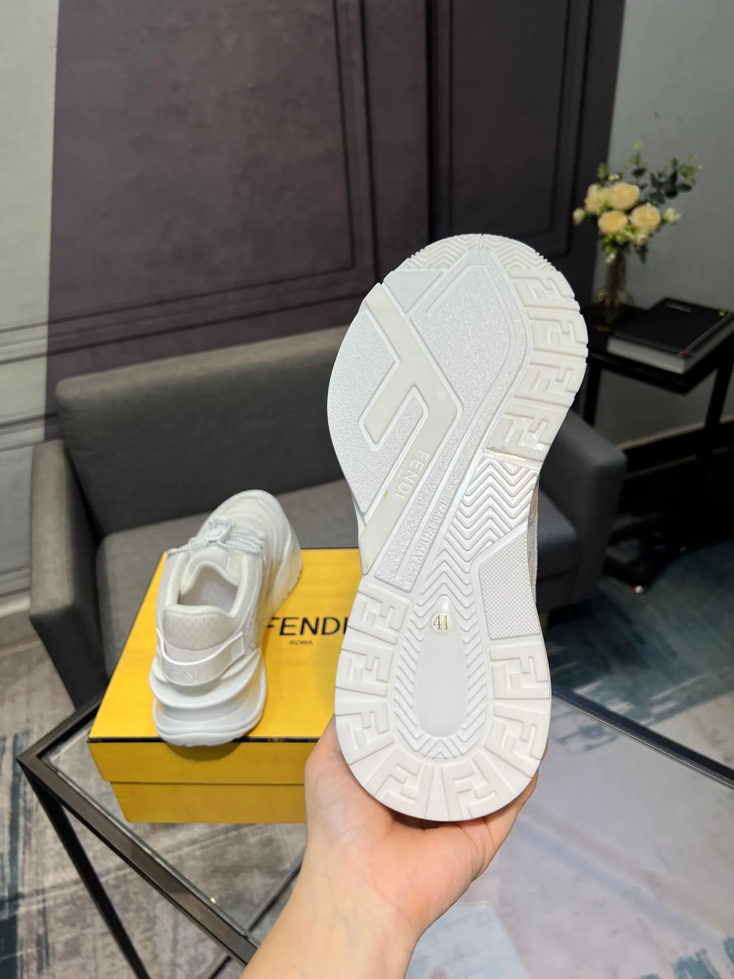 Men's shoes 💰580 FENDI men's fashion casual shoes 👟Hot sale🔥Official website 1:1 replica ⬆️Original quality - Original leather - Original breathable mesh lining Original outsole 1:1 replica, code number 38-44 (45-46 customized)